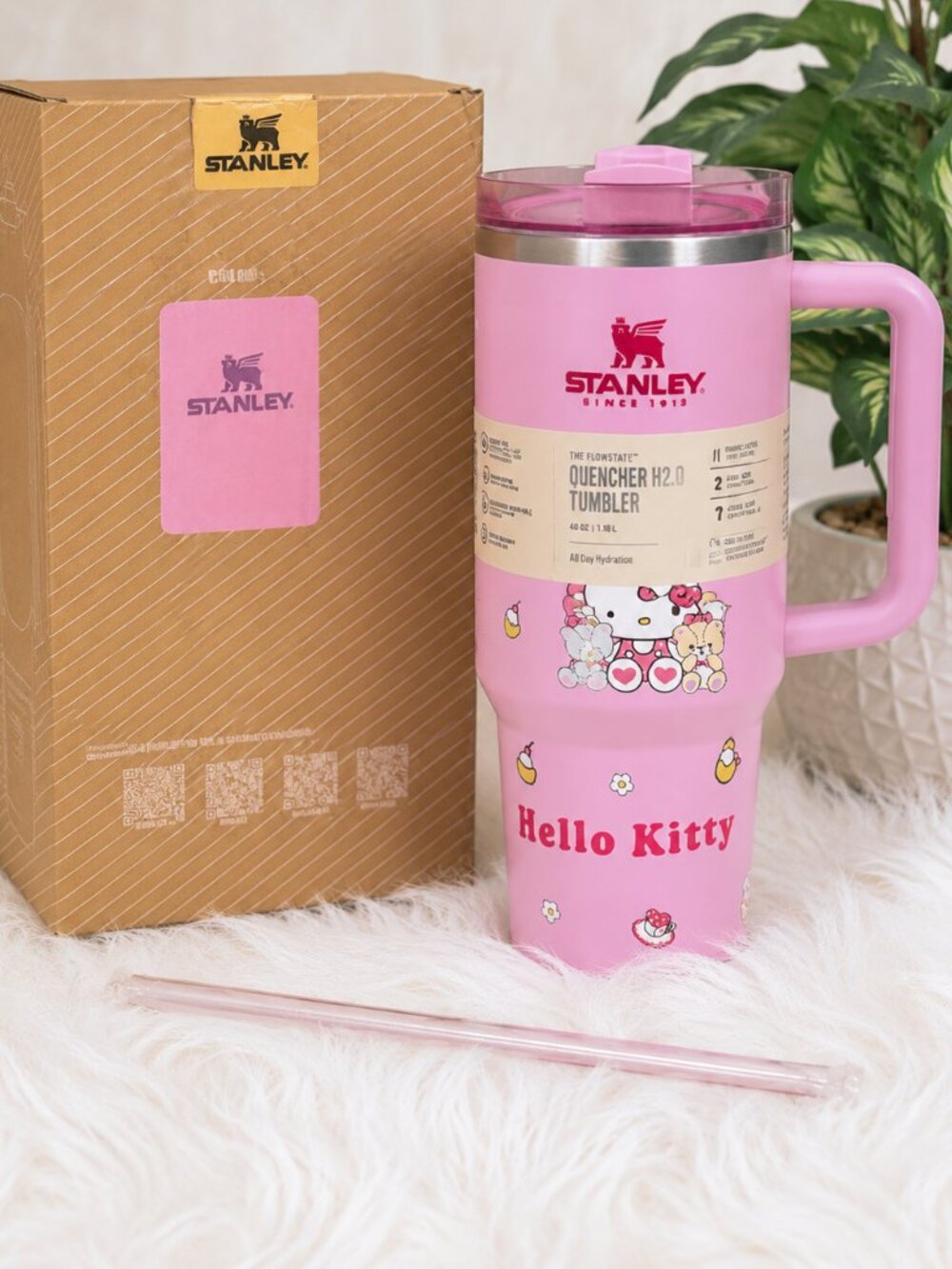 Stanley x Hello Kitty 40oz Quencher H2.0 Tumbler Pink NWT